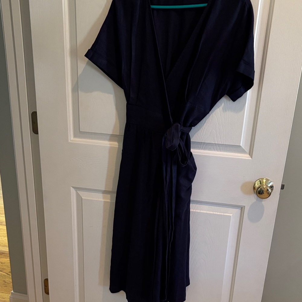 Grae Cove Elegant Navy Midi Dress